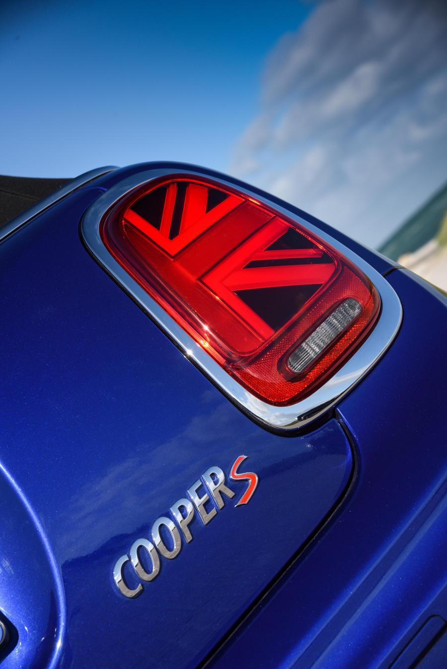 Детали экстерьера Mini Cooper S Cabrio (F57) 2018 года  (ZA) (фото 28 из 35)
